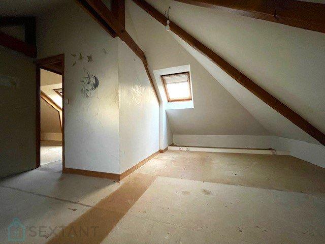 Maison - 99 m² - 5 pièces