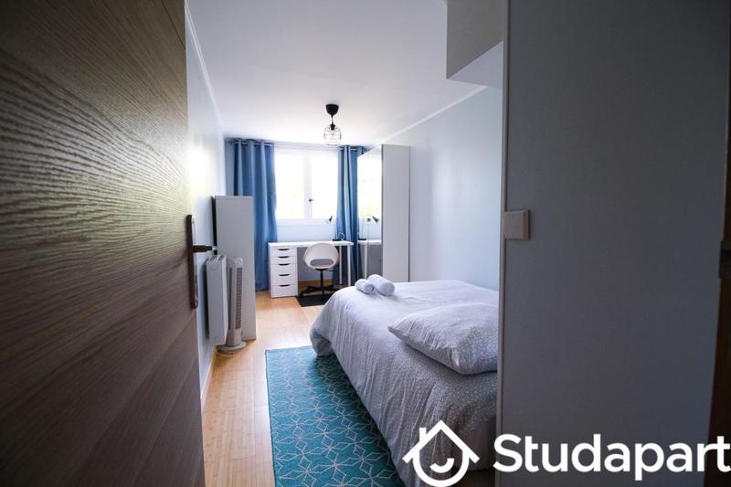 Chambre - 9 m² - 1 pièce