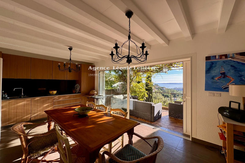 Maison - 140 m² - 4 pièces