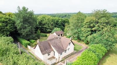 Maison - 250 m² - 7 pièces