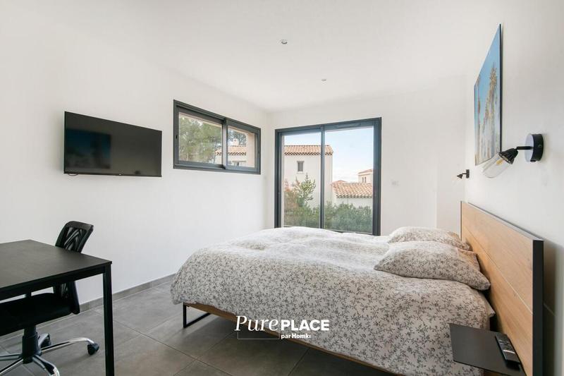 Maison - 180 m² - 7 pièces