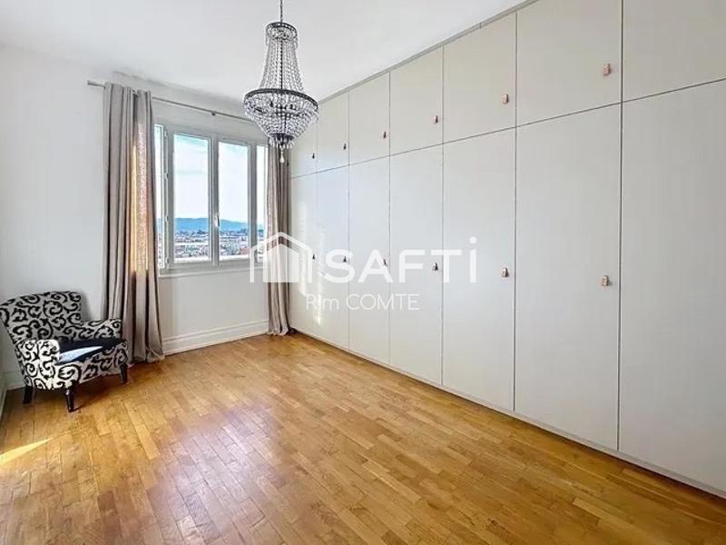 Duplex - 140 m² - 6 pièces