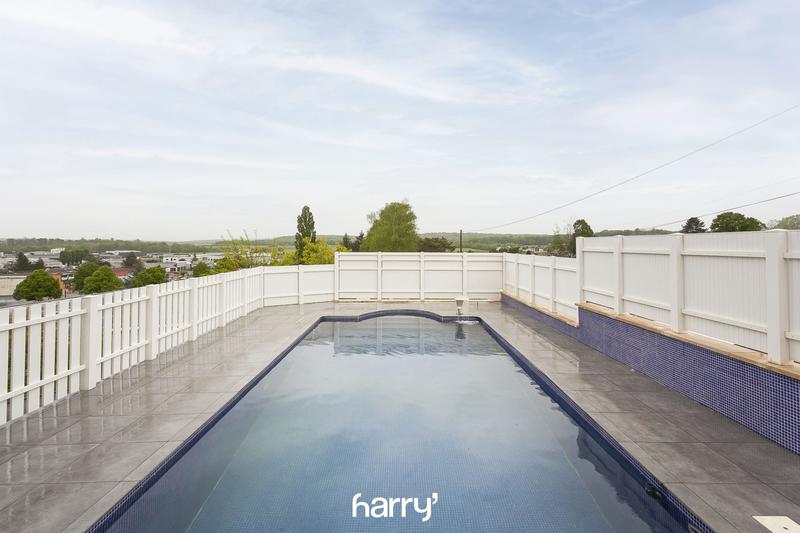 Maison - 174 m² - 7 pièces