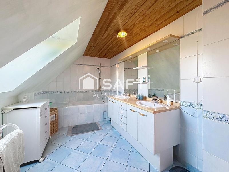 Maison - 123 m² - 7 pièces