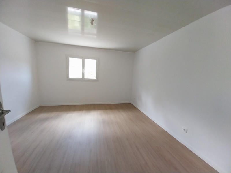 Maison - 143 m² - 5 pièces