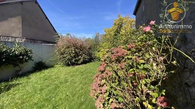 Maison - 343 m² - 12 pièces