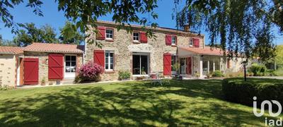 Maison - 160 m² - 7 pièces