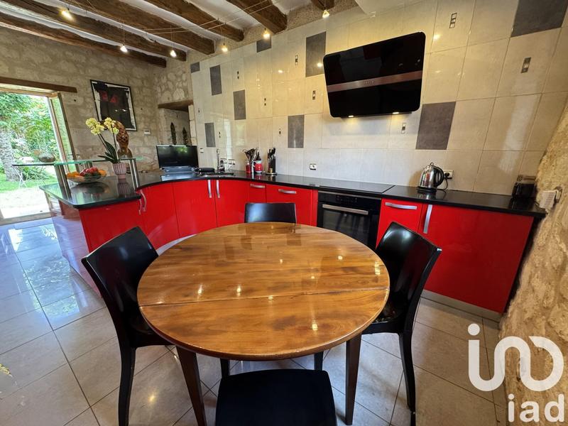 Maison - 288 m² - 11 pièces