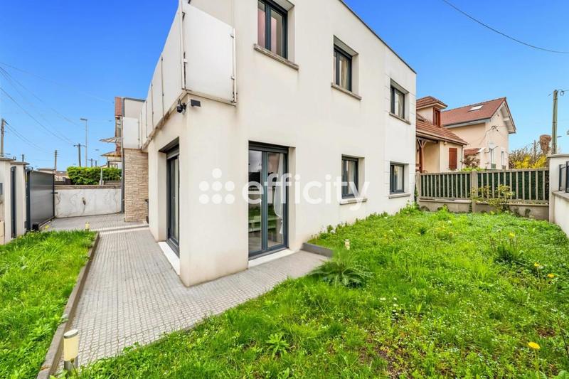 Maison - 125 m² - 4 pièces
