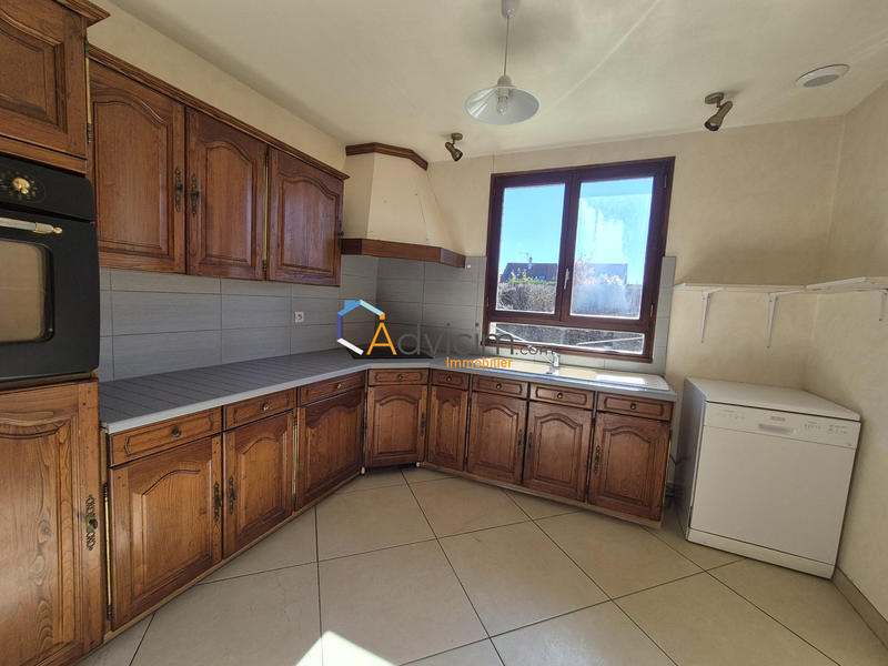 Maison - 93 m² - 4 pièces