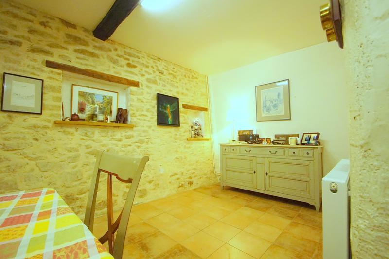 Viager - Maison de village - 138 m² - 6 pièces