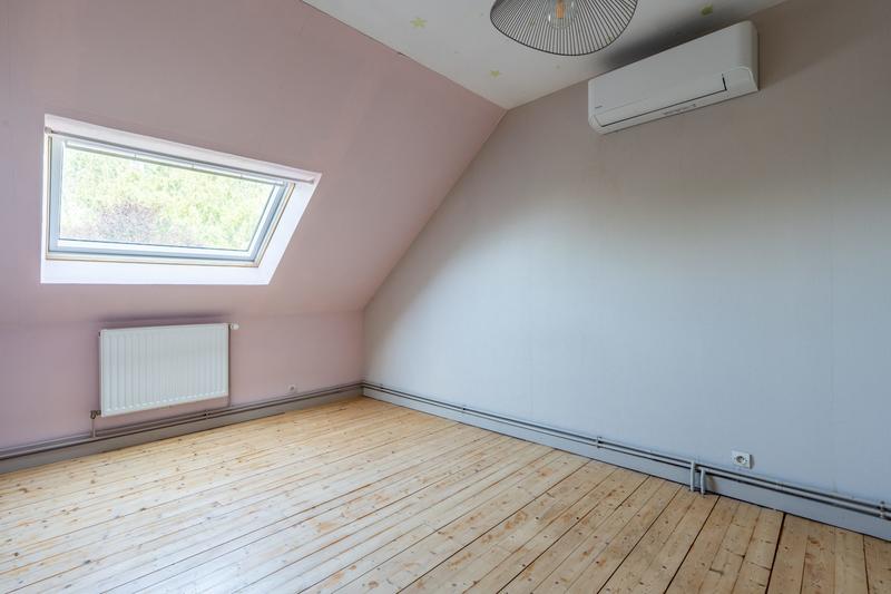 Maison - 195 m² - 7 pièces