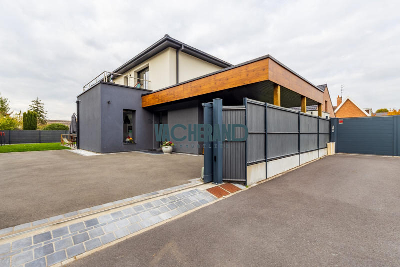 Maison - 150 m² - 5 pièces