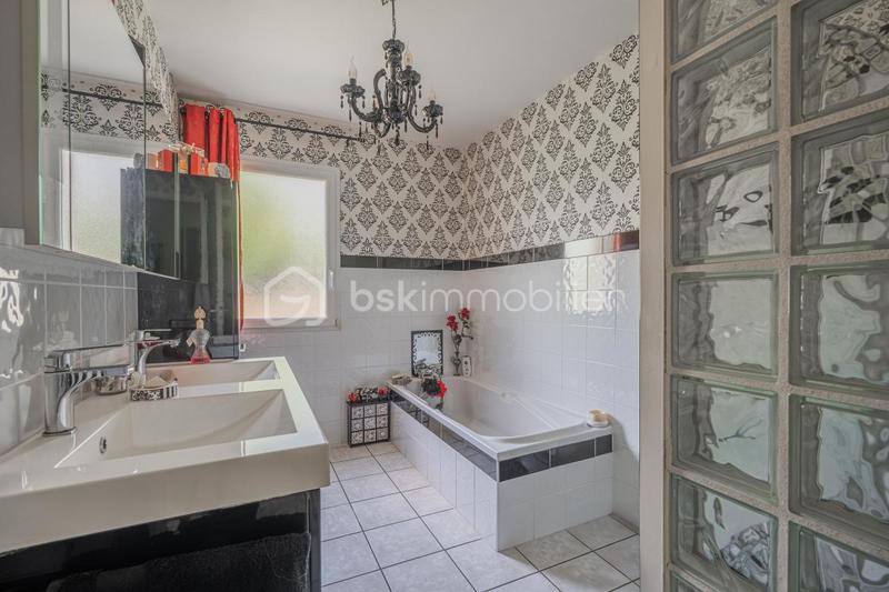 Maison - 139 m² - 6 pièces