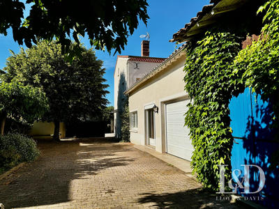 Maison ancienne - 205 m² - 7 pièces