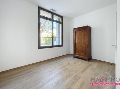 Appartement - 91 m² - 3 pièces