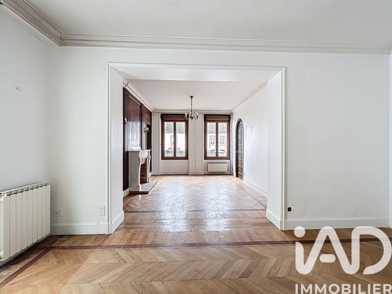 Maison de village - 245 m² - 7 pièces