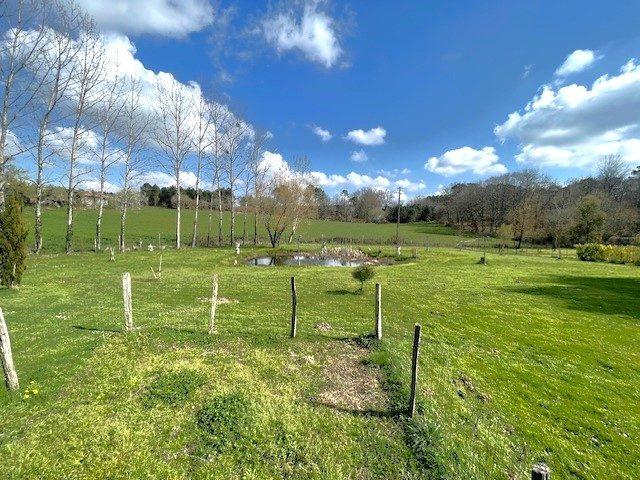 Maison - 222 m² - 7 pièces