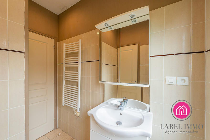 Appartement - 72 m² - 6 pièces