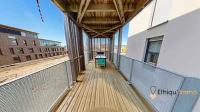 Appartement - 80 m² - 4 pièces