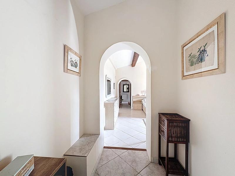 Maison - 231 m² - 7 pièces