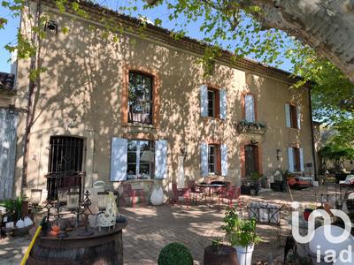 Maison - 463 m² - 13 pièces