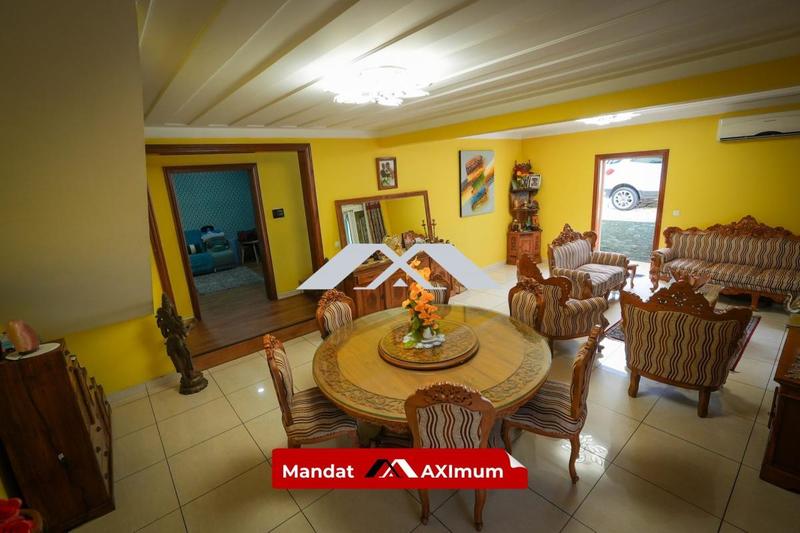 Villa - 205 m² - 6 pièces