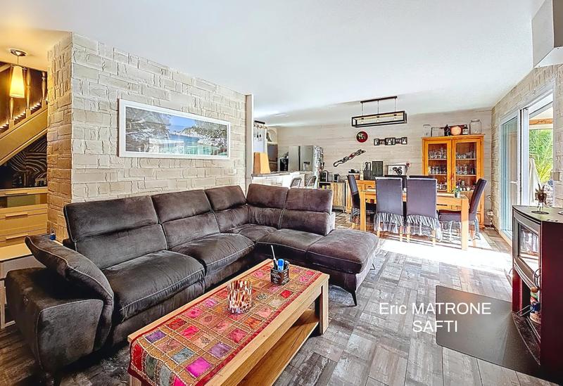 Maison - 105 m² - 5 pièces