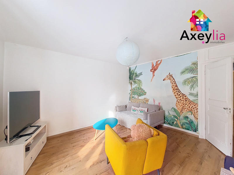 Maison - 249 m² - 7 pièces