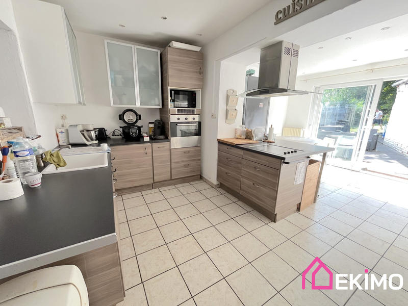 Maison traditionnelle - 135 m² - 6 pièces