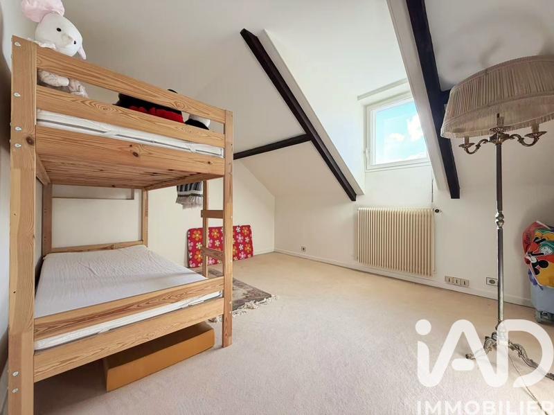 Maison - 226 m² - 9 pièces