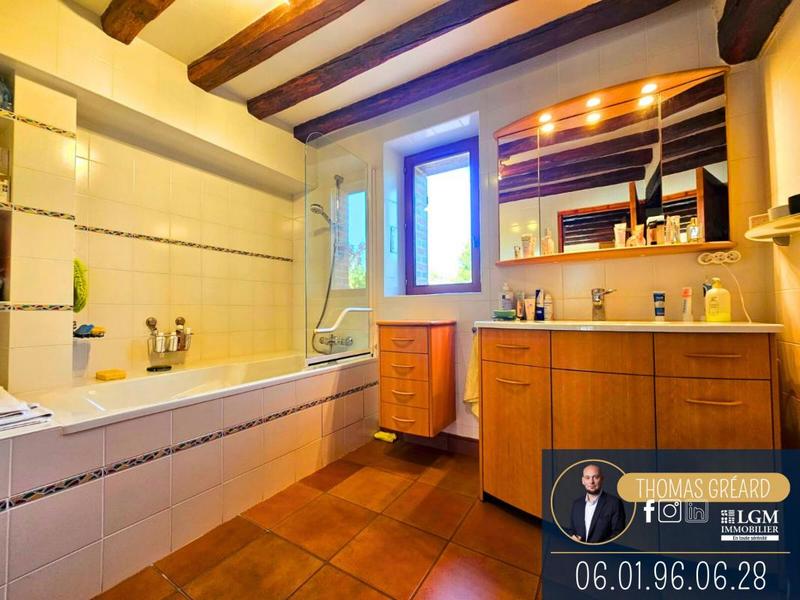 Maison - 180 m² - 6 pièces