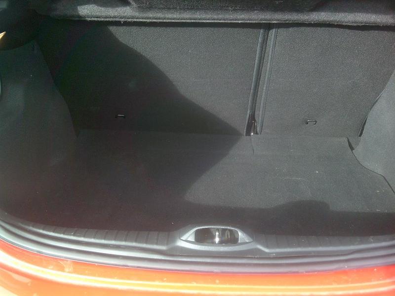 Peugeot 208 1.5l blue Hdi active 1021cv