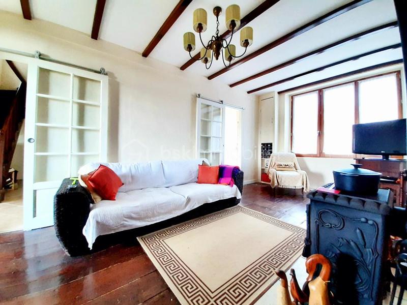 Maison en pierre - 143 m² - 6 pièces