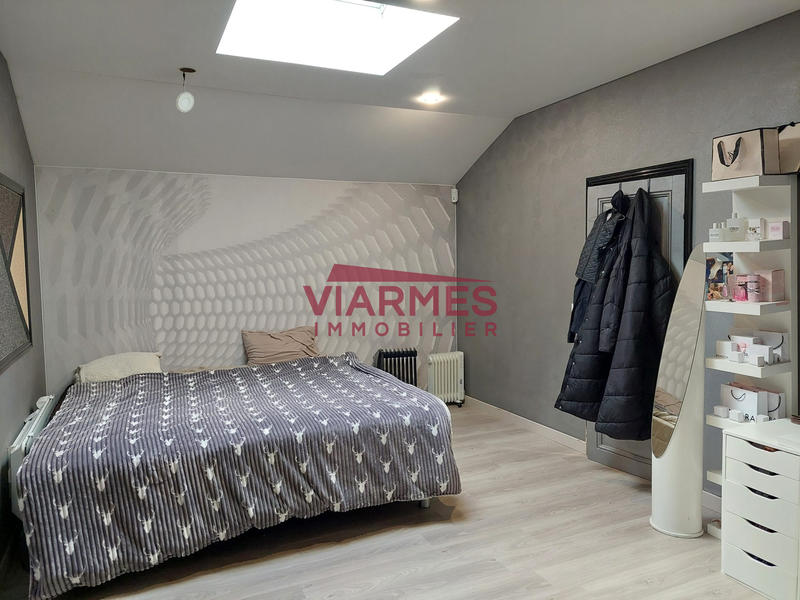 Maison - 210 m² - 8 pièces