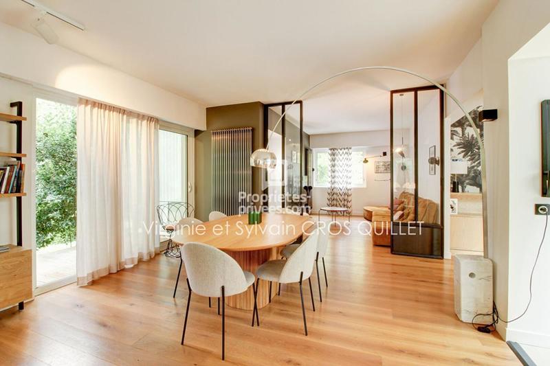 Maison - 209 m² - 7 pièces