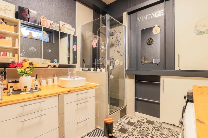 Maison - 158 m² - 7 pièces