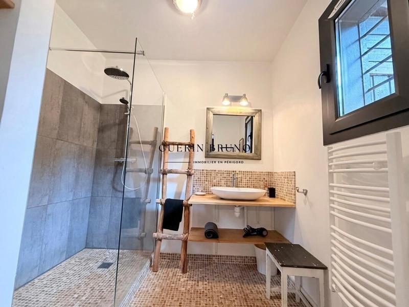 Villa - 242 m² - 12 pièces