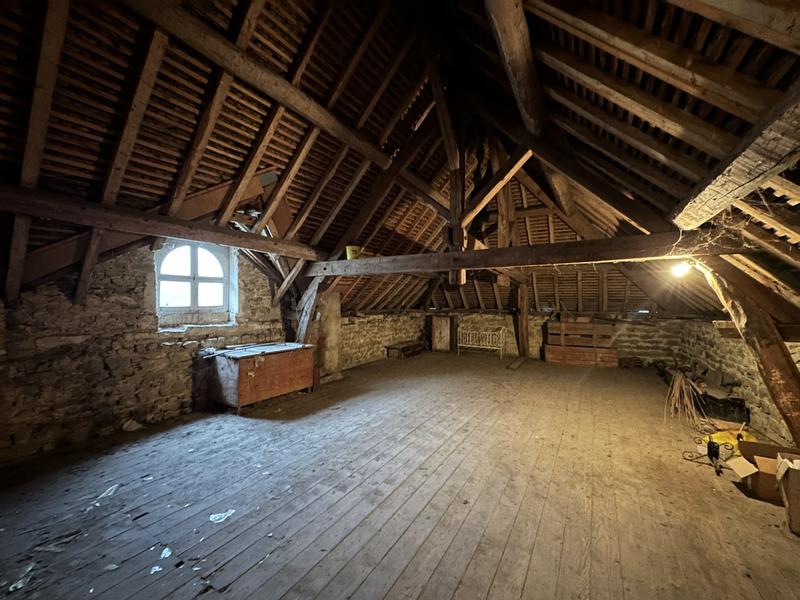 Maison ancienne - 225 m² - 6 pièces