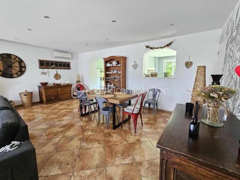 Pavillon - 140 m² - 6 pièces