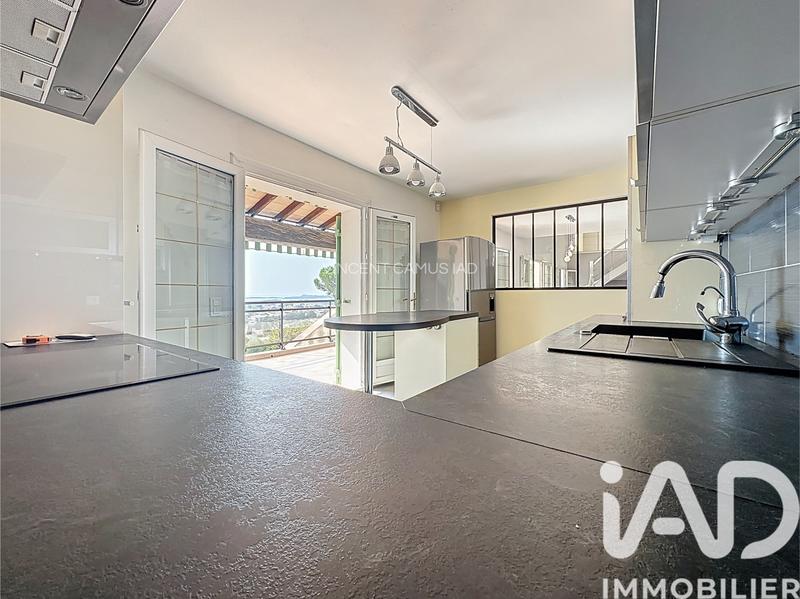 Maison - 195 m² - 6 pièces