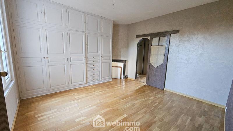 Maison - 160 m² - 8 pièces