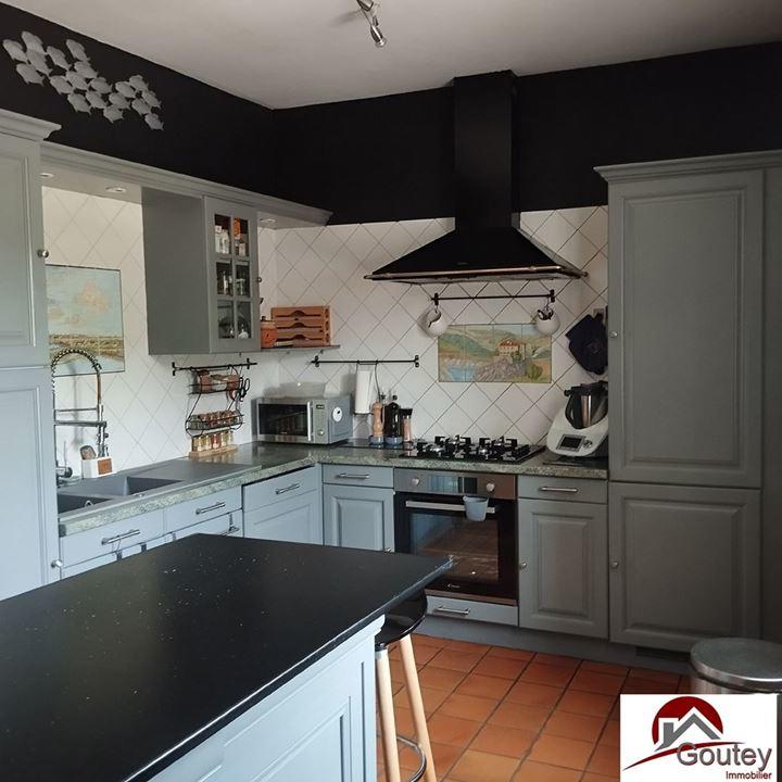 Maison traditionnelle - 117 m² - 5 pièces