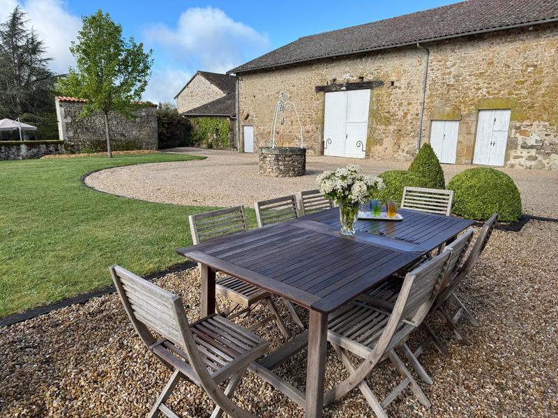 Maison - 304 m² - 9 pièces