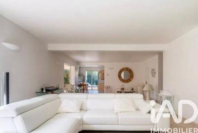 Maison - 170 m² - 5 pièces