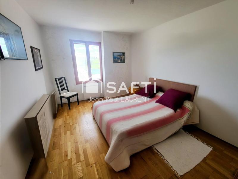 Maison - 255 m² - 11 pièces