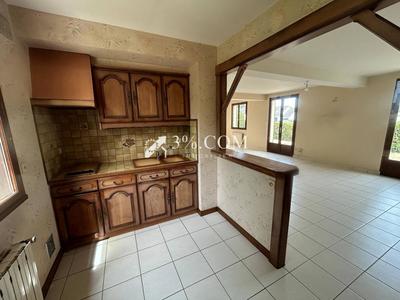 Maison - 92 m² - 5 pièces