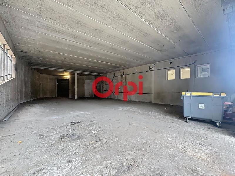 Local commercial - 418 m²