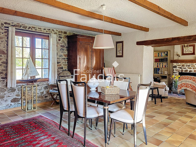 Maison - 139 m² - 5 pièces