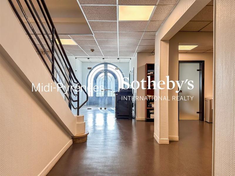 Local d'activités - 4 564 m²